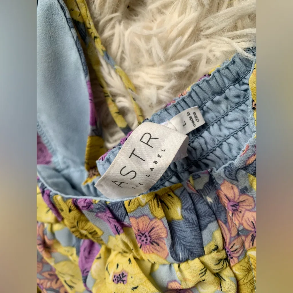 ASTR The Label Floral Sweetheart Neck Dress In Gold Purple Floral - Image 5