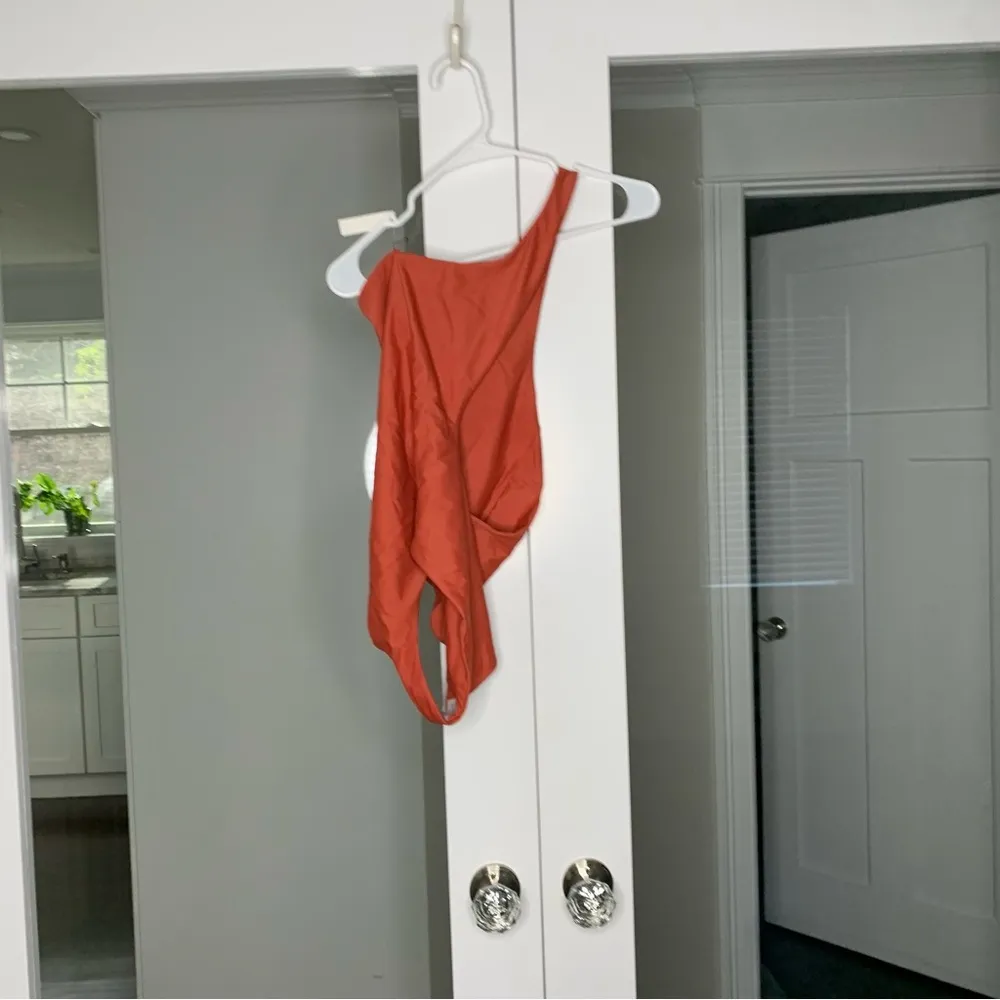 NWT Madewell Jade Swim® Evolve Single-Shoulder One-Piece Swimsuit Terracotta - Image 2