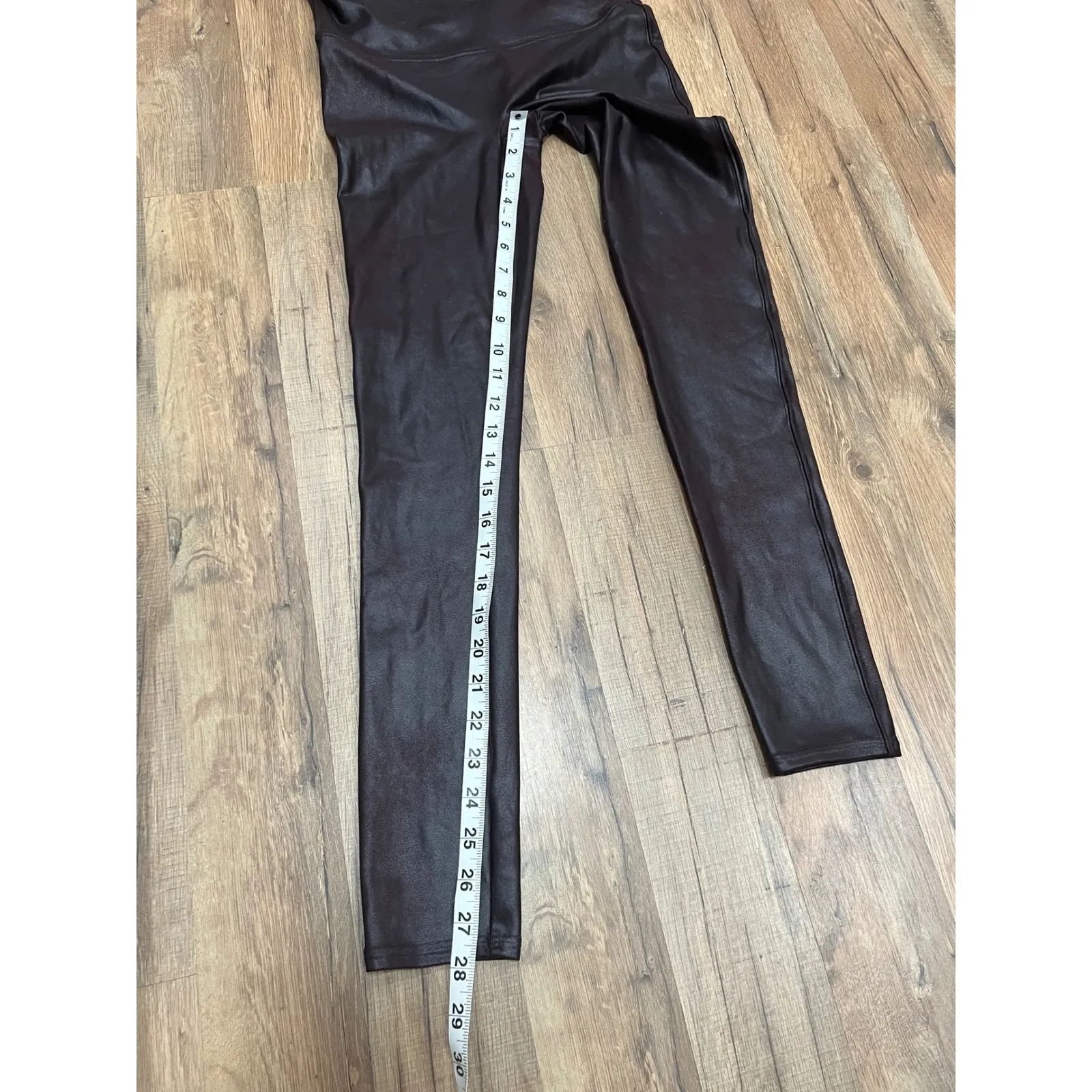 Spanx Faux Leather Leggings M‎ Black Coated High Waist 87% Nylon 13% Spandex - Image 4