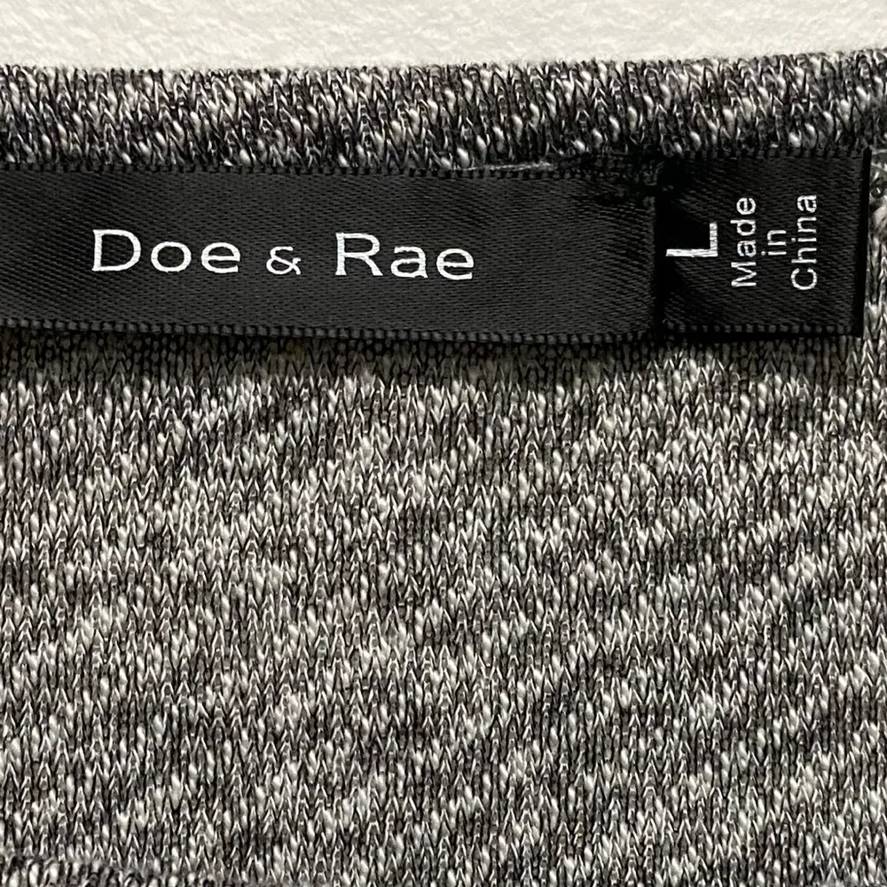 Doe & Rae Pullover Pockets Gray Women’s Sz Large Sweater - Image 6
