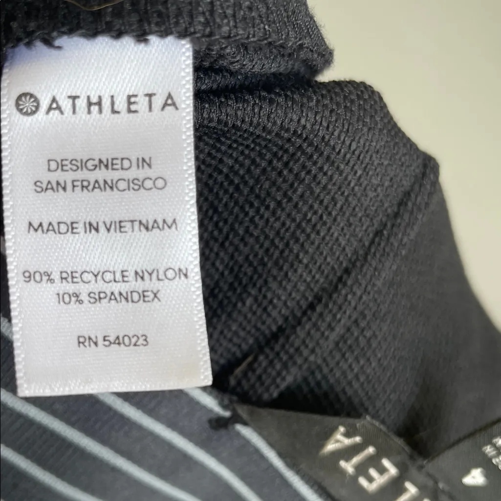 ATHLETA Wander Slim Ankle Pant Black Sz 4 Stretch Back Zip Travel - Image 8