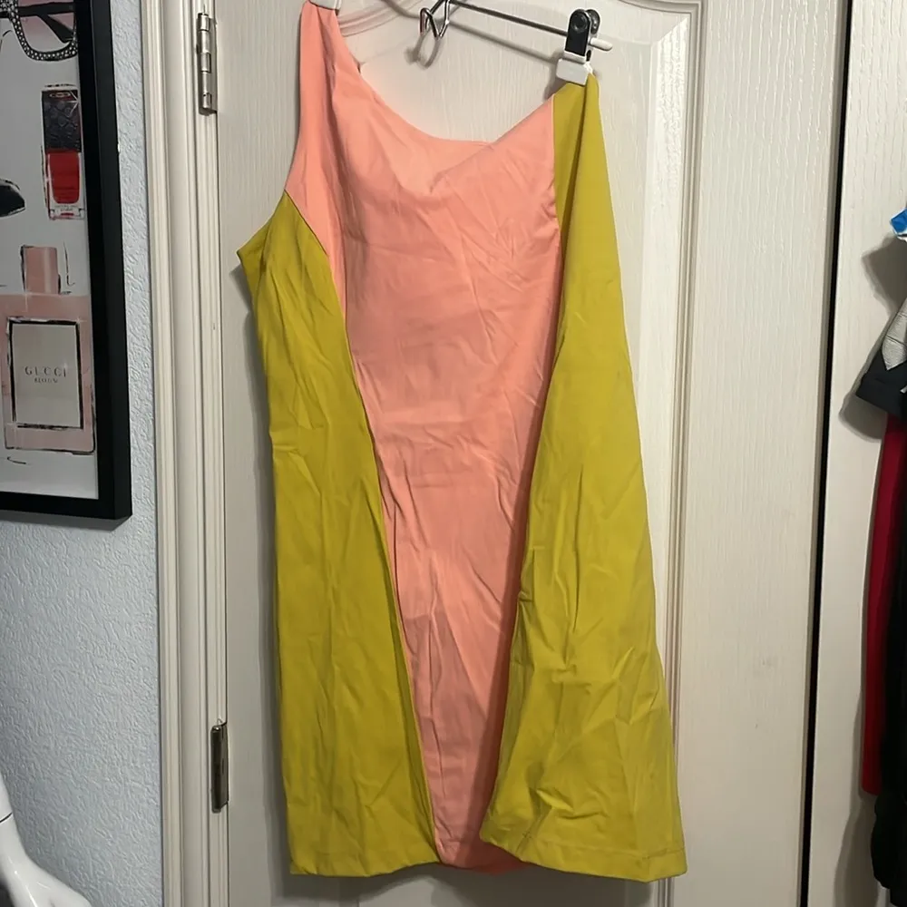 💙 NWT Outdoor Voices One Shoulder Colorblock Dress in Nectarine/Dijon - Image 2