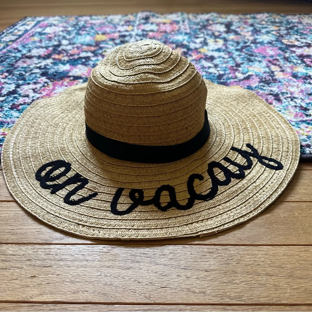 Floppy Straw Beach Hat On Vacay Tan - Image 4