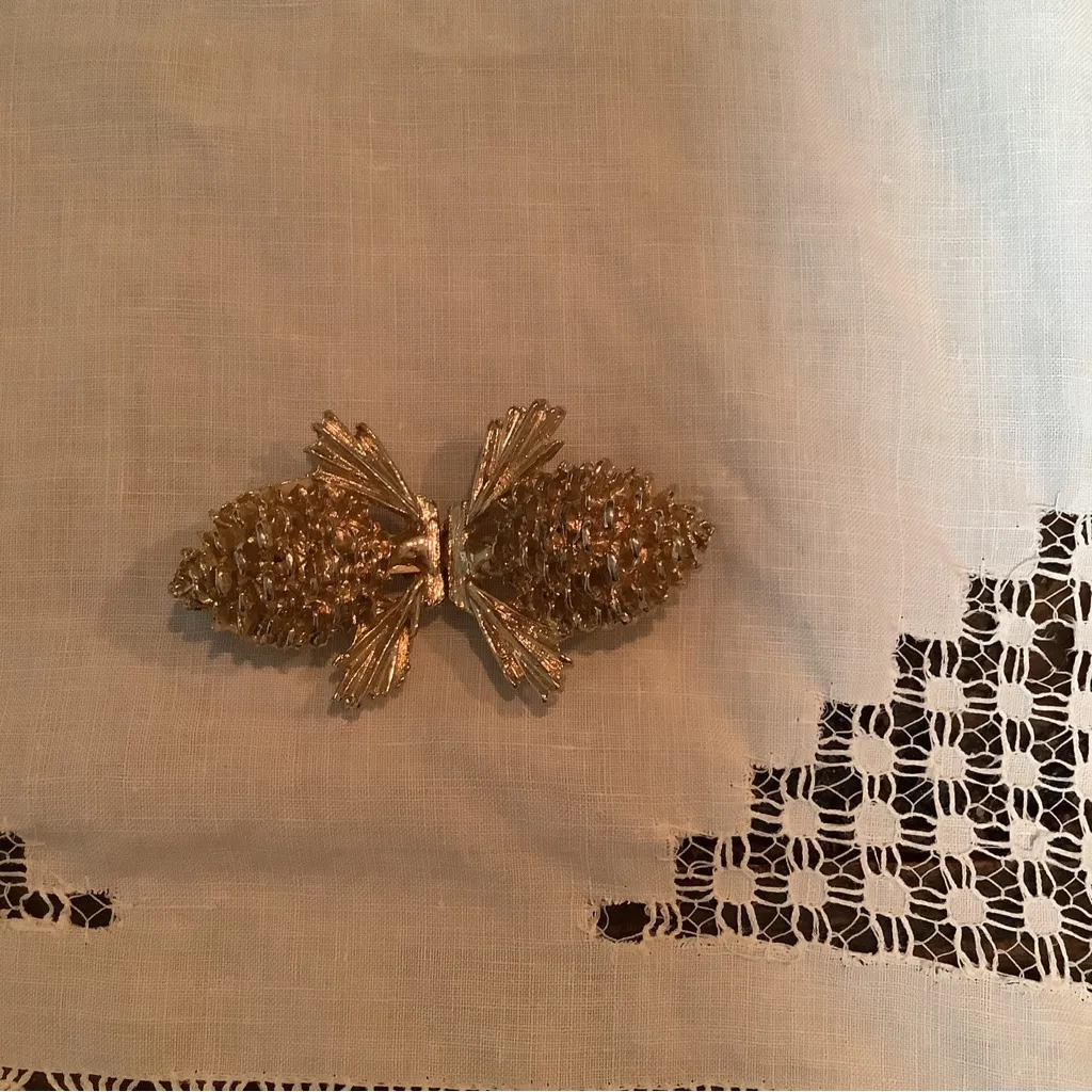 Mimi‎ Di N Vintage Pine Cone Belt Buckle Fits 1/2” Belt Vintage Gold Tone - Image 3
