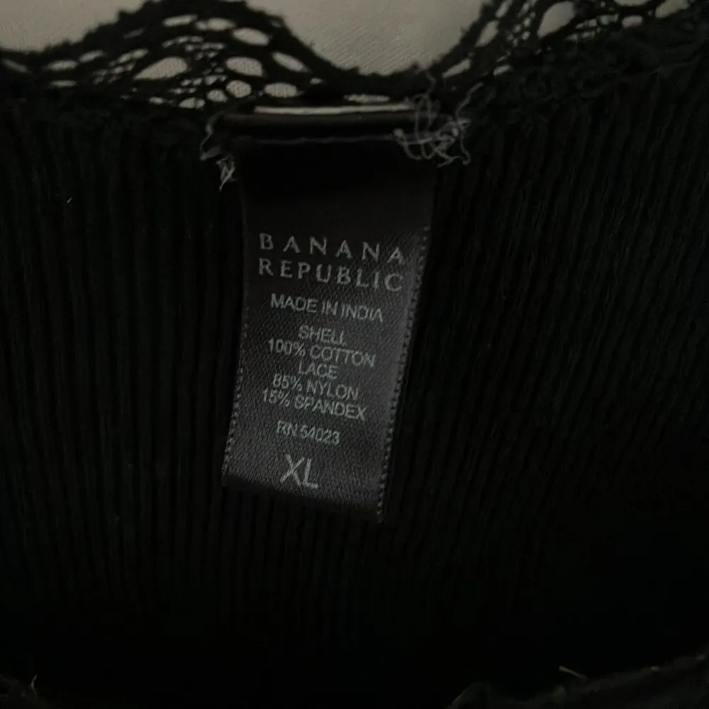 : Black, lace trimmed, ribbed tank top- size XL - Image 2