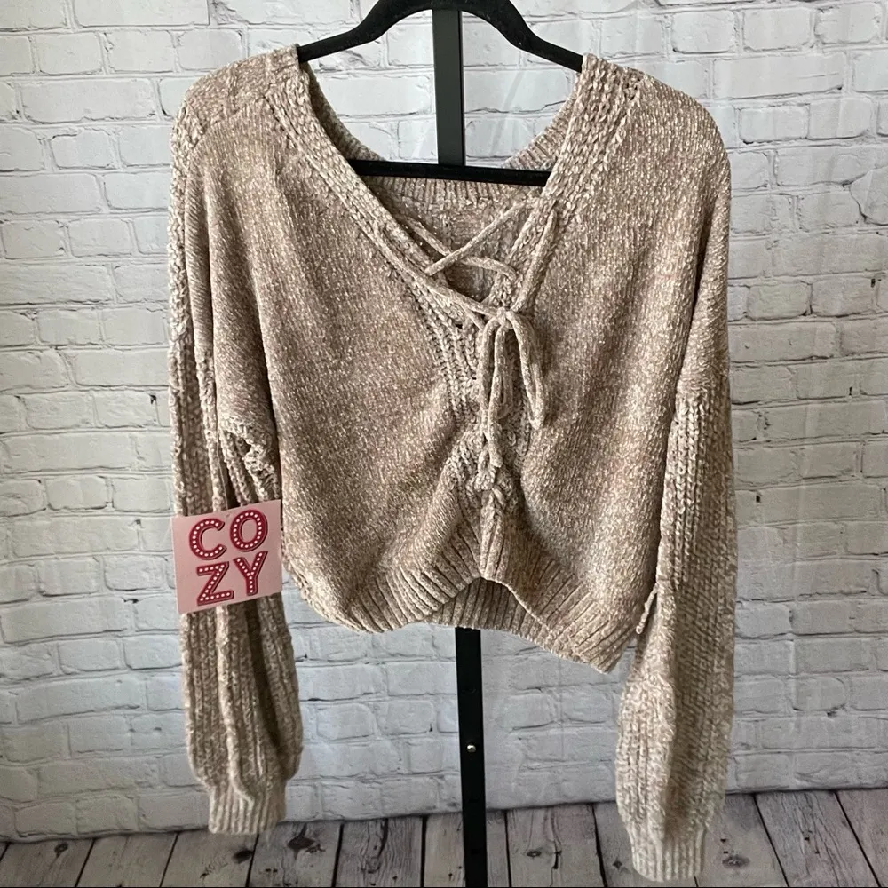 NWT Pink Republic Taupe Sweater Size Large - Image 2