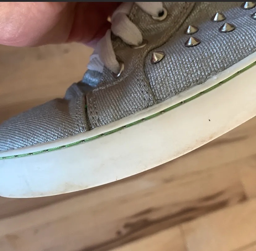 Wanted High Tops Silver Sneakers Embellished Womens 7.5 Lace Up Shoes - Image 6