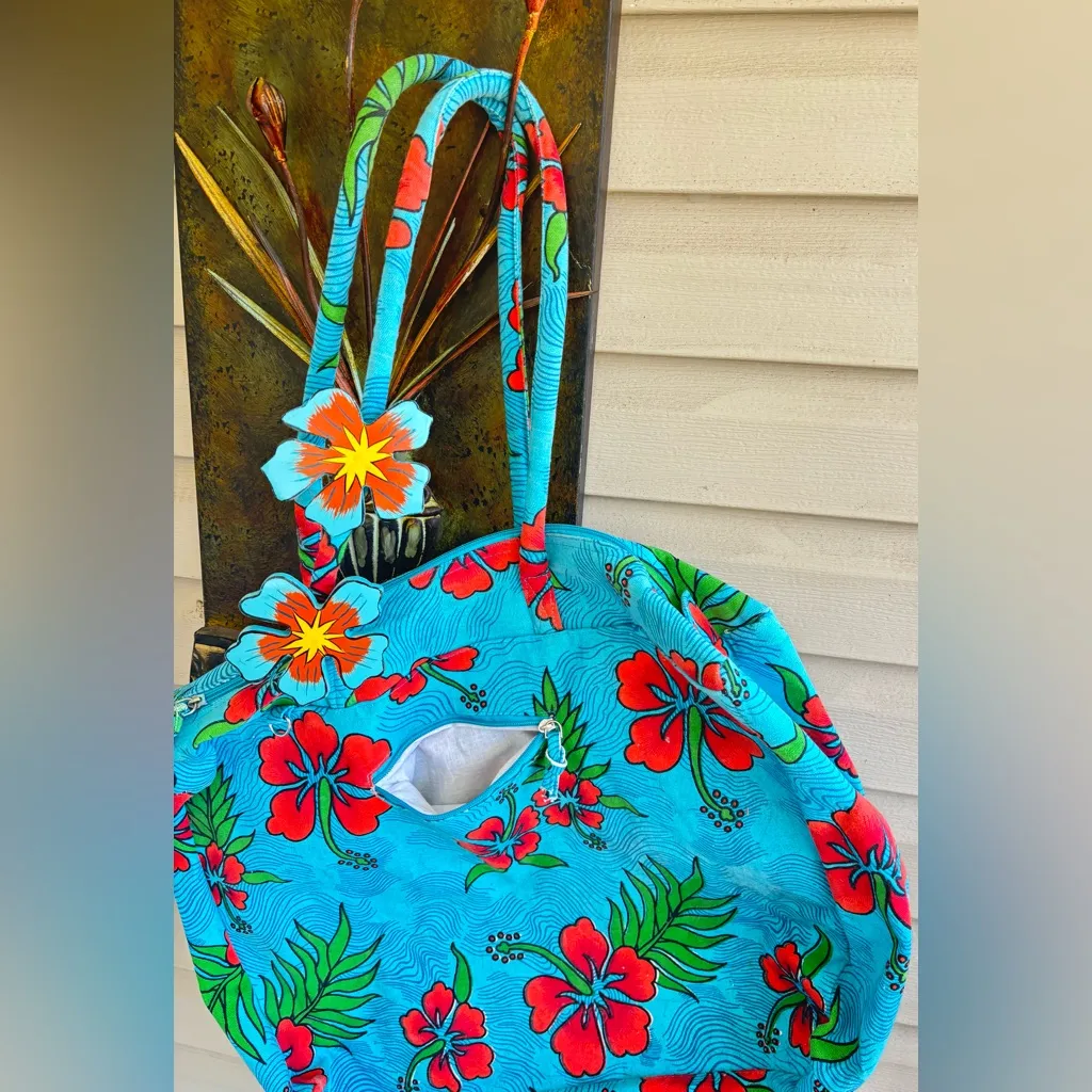 ISLAND WAVES light blue tote bag with Tropical Theme - Image 3