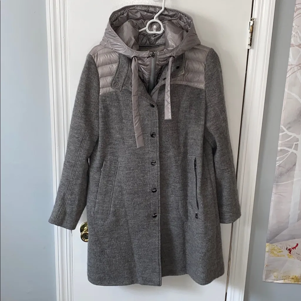 Wool Bogner Gray Hooded Coat Size 6 - Image 3
