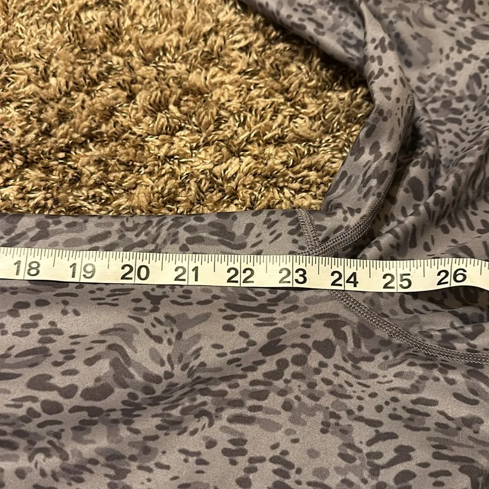 Athleta Salutation Printed Crop Jogger XS Purple - Image 6