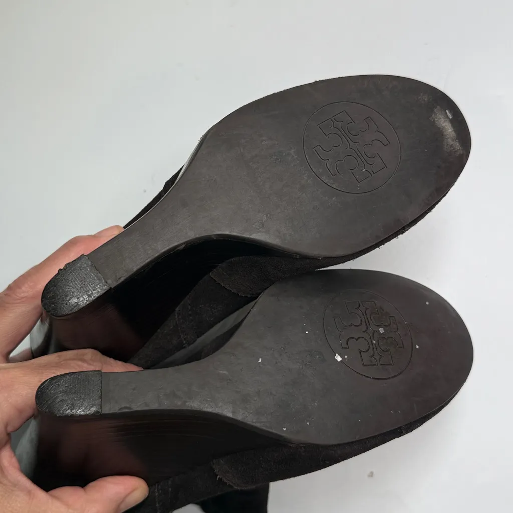 Tory Burch Adrienne Ankle Chelsea Booties Gold Buckle Wedge Heels S-415 Sz 9 - Image 9