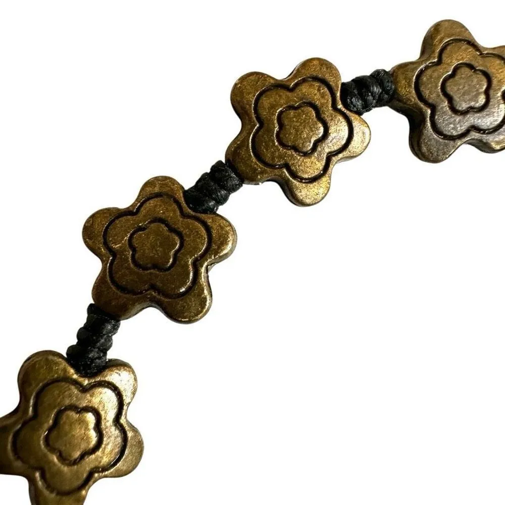 Brass tone floral beaded bracelet on cord - Image 7