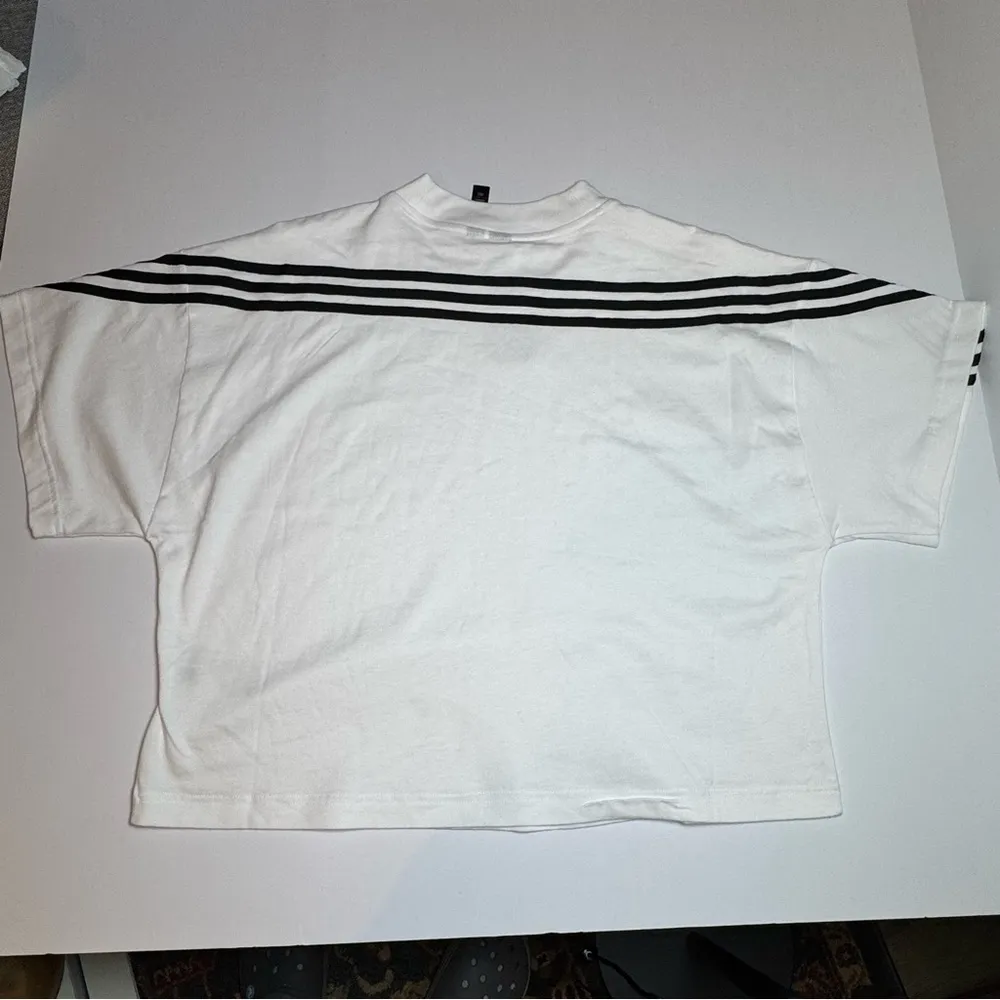 Adidas White Gray Oversized Short Sleeve Hoodie Large - Image 8