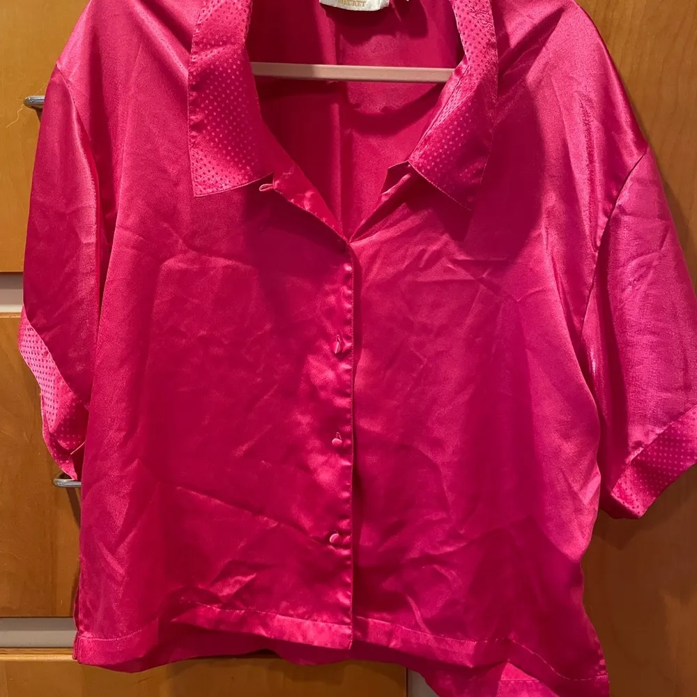 Vintage Victoria’s Secret Gold Label Satin Pajama Set Pink Medium - Image 2