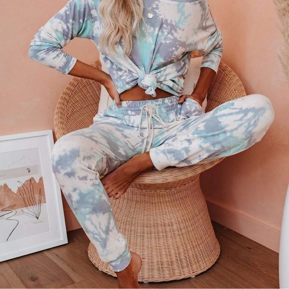 Vici tie-dye joggers New worn once - Image 3