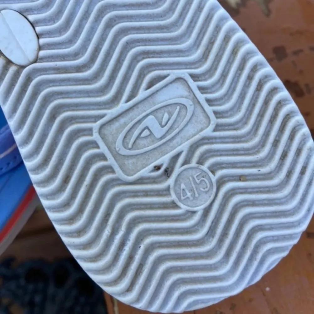 Athletic Works Colored Flip Flop Sandals - Image 3