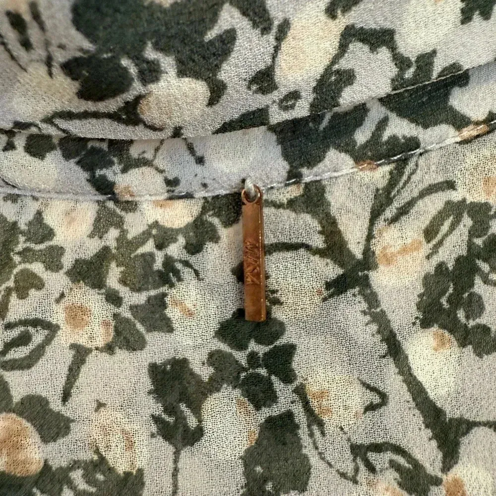 MISA Los Angeles Floral Print Short Sleeve Button-Up Top size S - Image 6