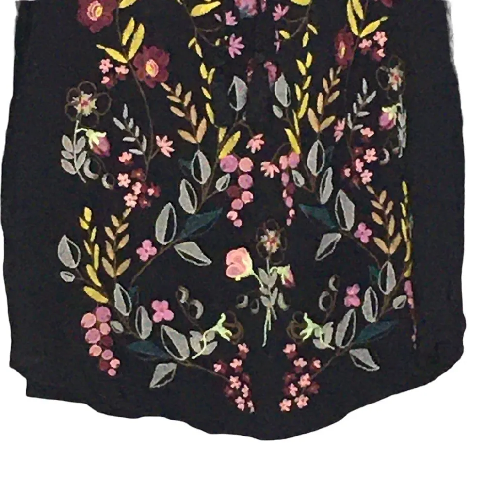 J Jill Floral Embroidered Quarter Length Sleeve Peasant Blouse with tassel ties - Image 4