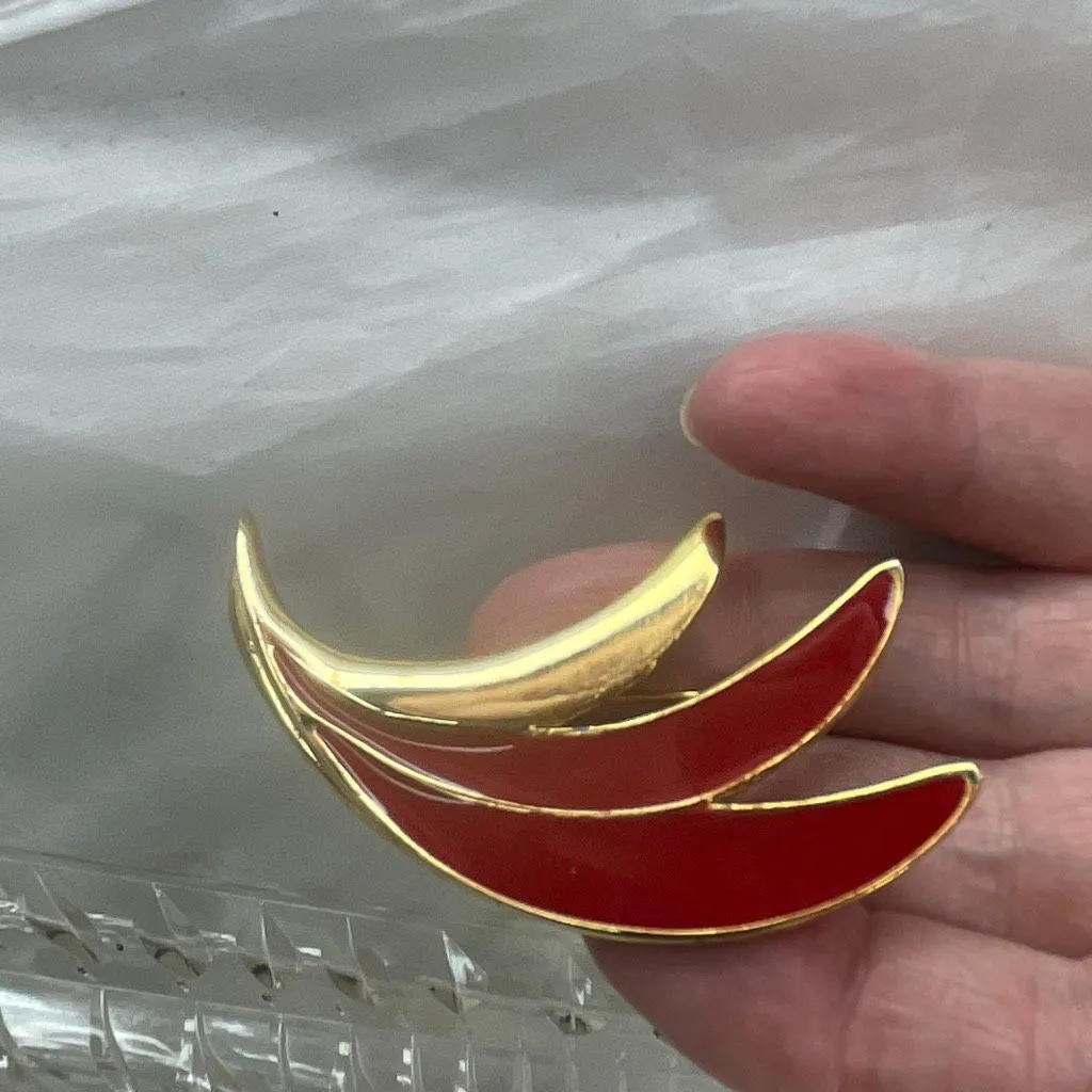 Vintage Monet wings red gold tone brooch - Image 3