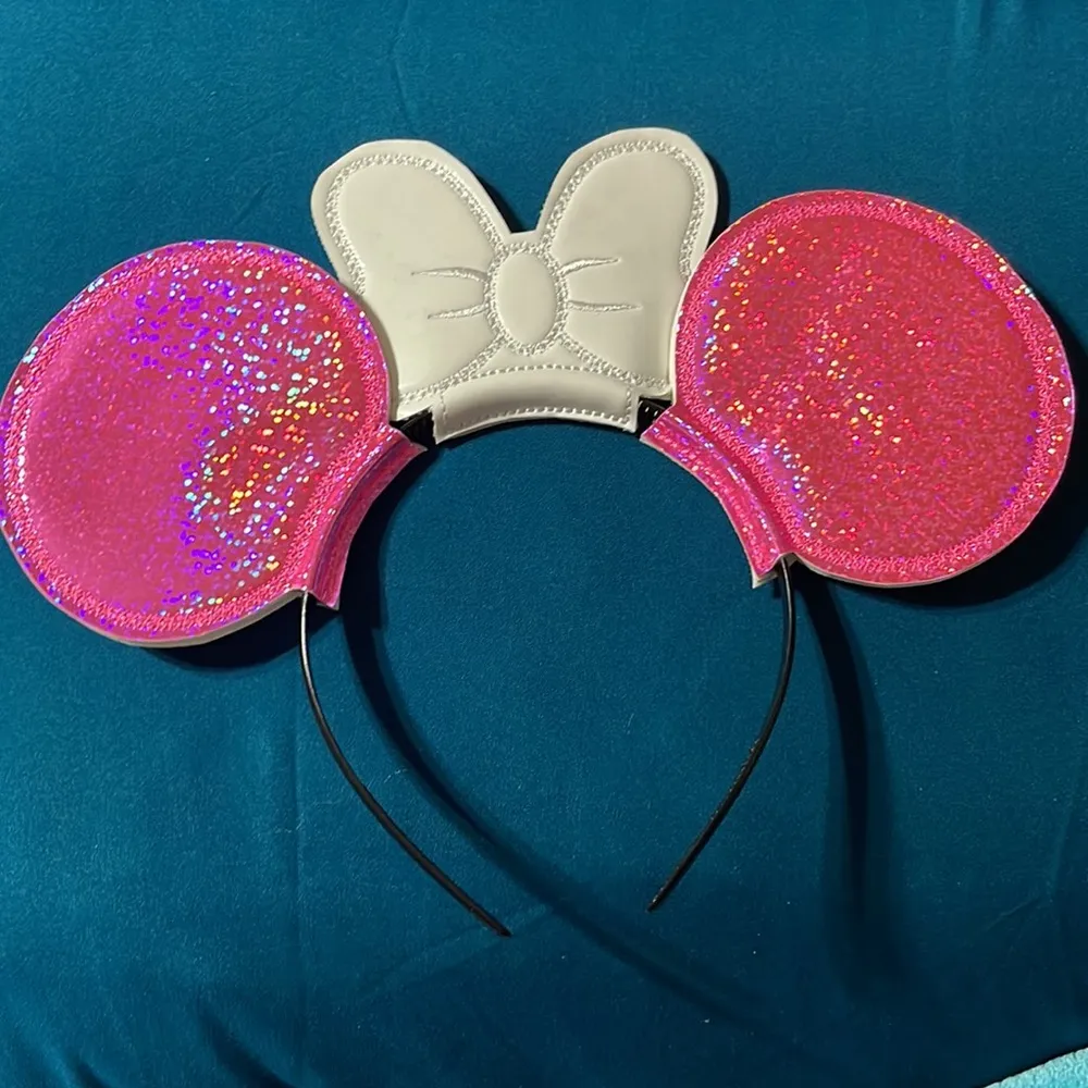 Disney’s Mickey and Minnie Kissing Ears - interchangeable - Image 2