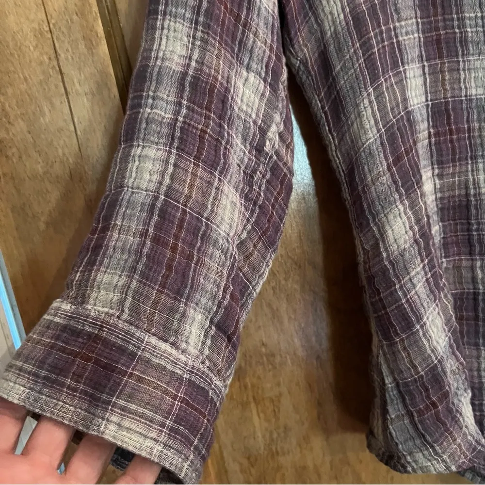 Aqua Flannel Purple and Gray Plaid Button Down. Size XS - Image 4