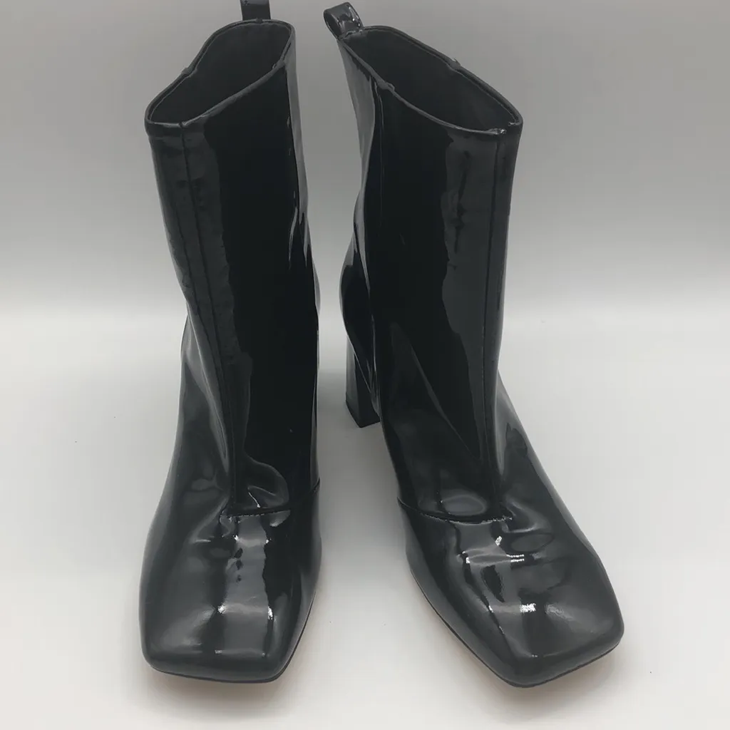 GOOD AMERICAN Patent Leather Boots. - Image 4