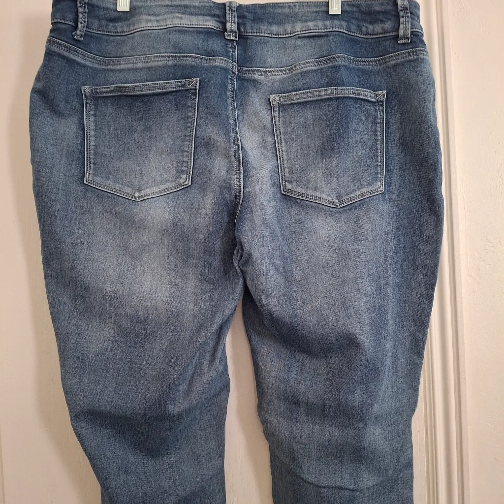 Maurices Sz 20W R Distressed Blue Jeans for Women - Image 7