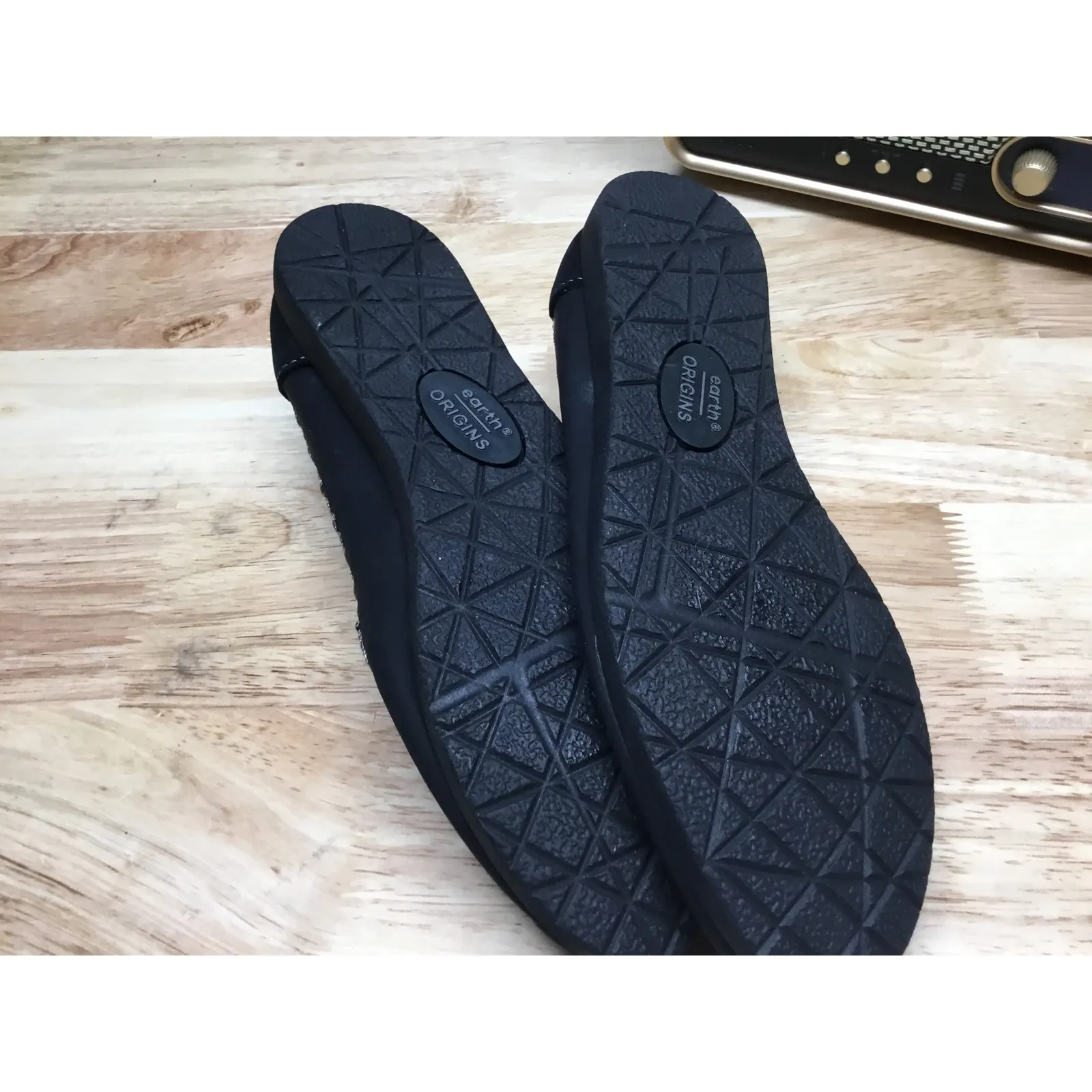 Earth Origins Lorelei Flats Women's 6 Black Leather Slip-On Comfort Loafers - Image 5