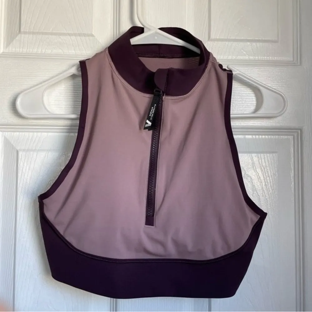 Athleta x Allyson Felix Legend Zip up Sports Bra size Medium purple pink - Image 4