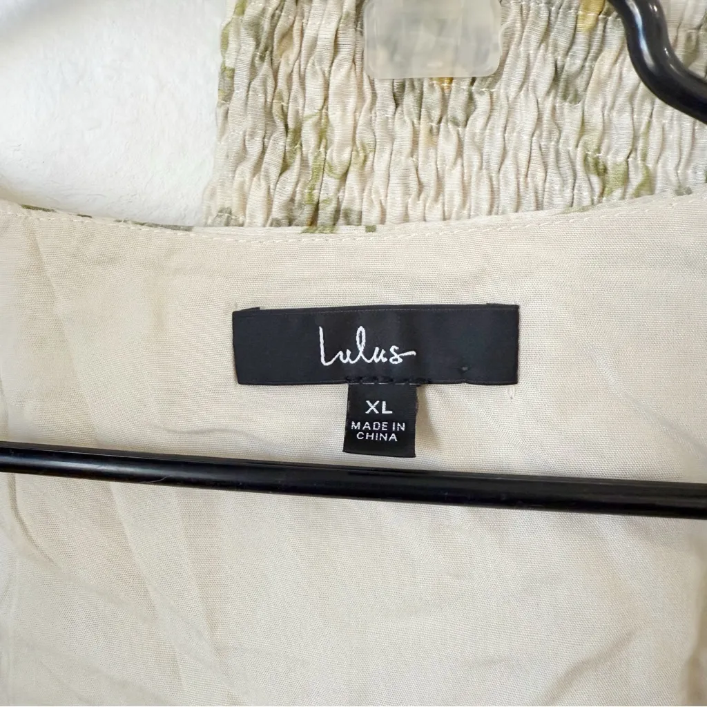 Lulu's Playfully Sweet Floral Tie Front Top Sz XL - Image 4