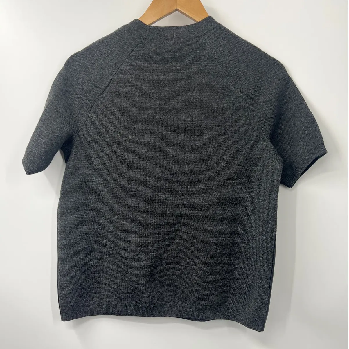 J Crew Merino Wool Leather Pocket Sweater Short Sleeve Crew‎ Neck Gray XXS #2665 - Image 4