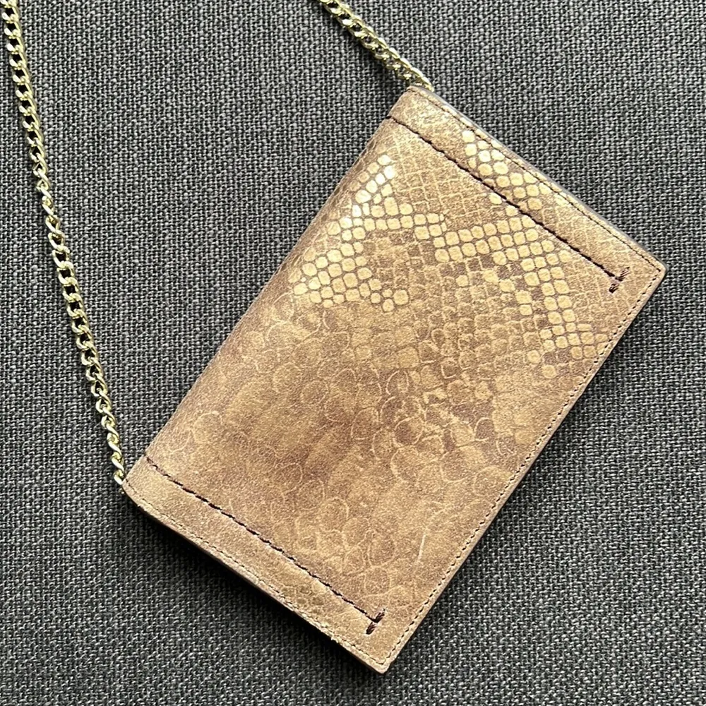 Banana Republic cow leather clutch - Image 3