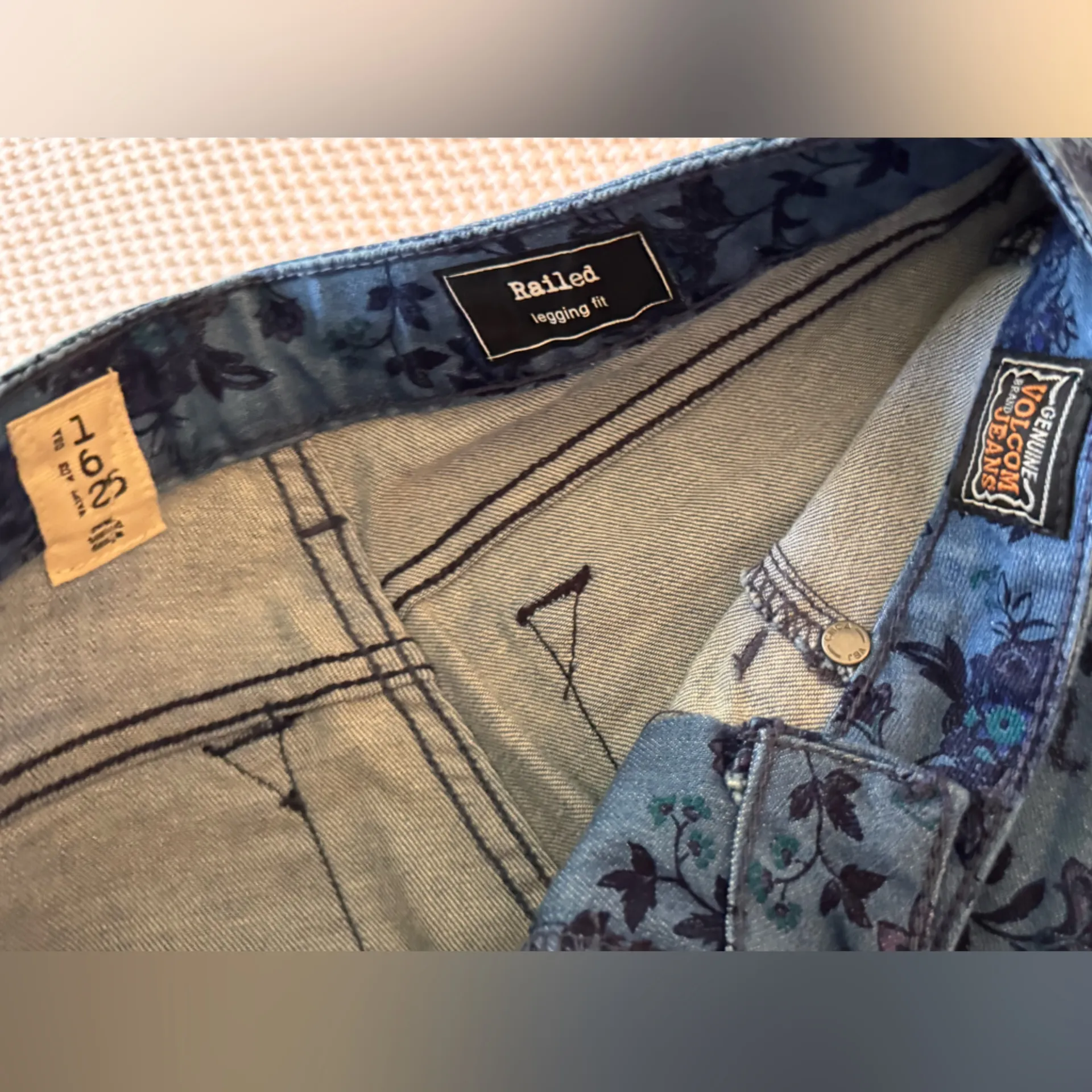 VOLCOM Railed Stretch Blue Floral Denim Legging Jeggings Skinny Jeans - Image 9