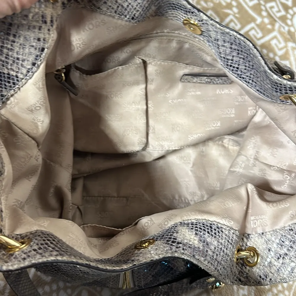 Rare Snake embossed Leather Moxley
Purse / Shoulder Bag with wallet - Image 11