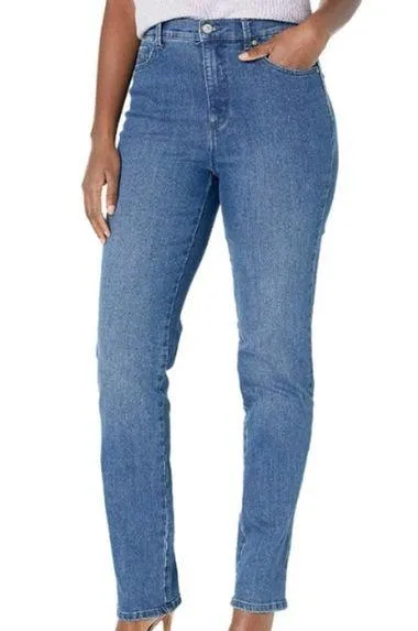 GLORIA VANDERBILT Amanda light wash blue jeans average length 5 pockets size 10 - Image 1