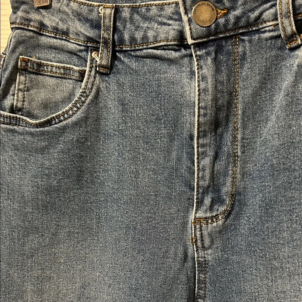 Cotton On Jeans Women Size 10 Blue Denim Mom Stretch Light ripple - Image 2