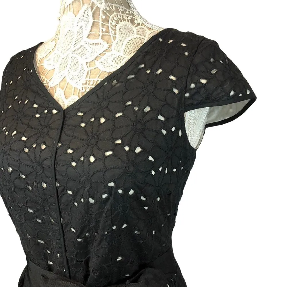 TALBOTS Black Daisy Eyelet Dress with white underneath & ribbon belt size 6 - Image 4