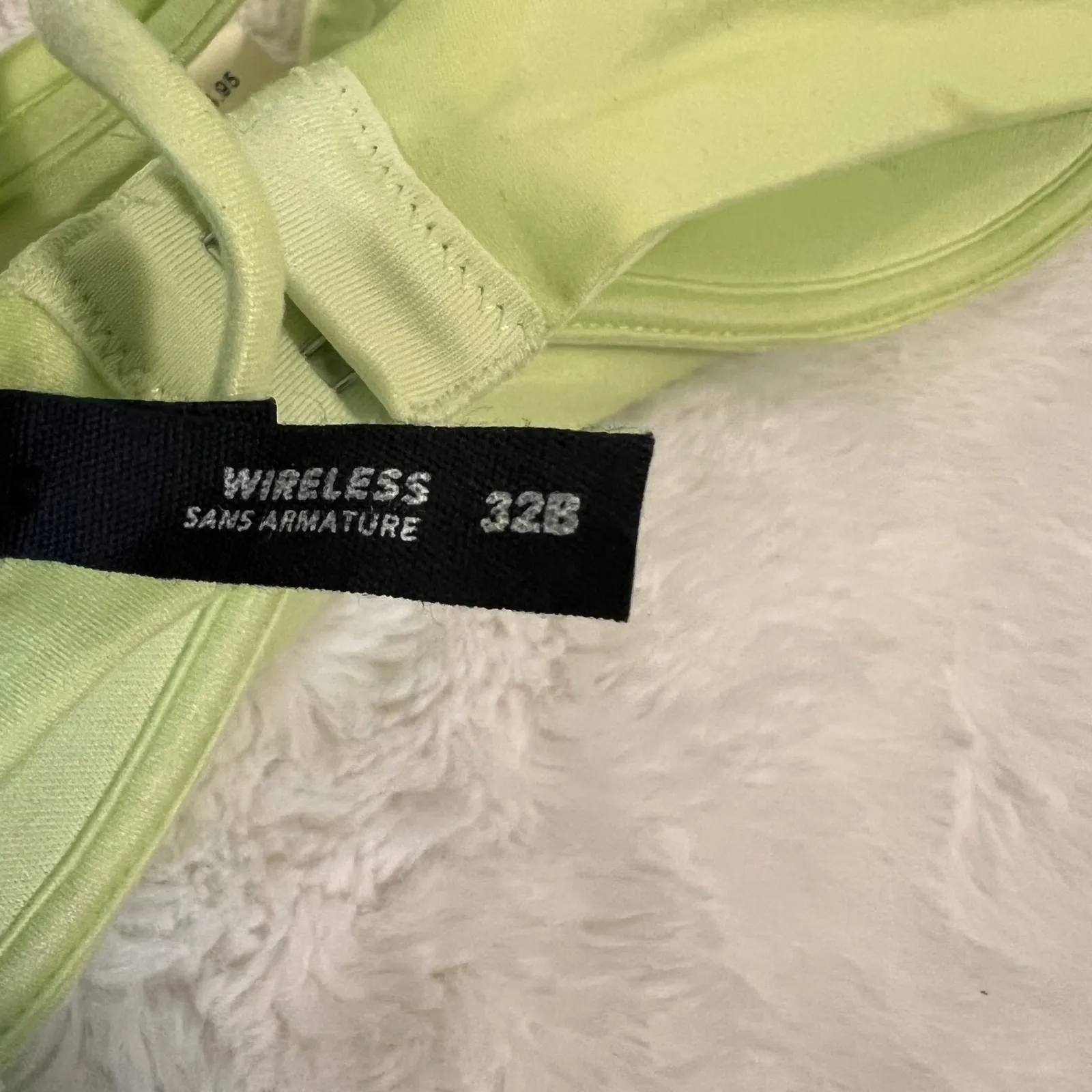 Aerie Wireless Lightly Lined Bra 32B Light Green Adjustable Straps Everyday NWT - Image 6