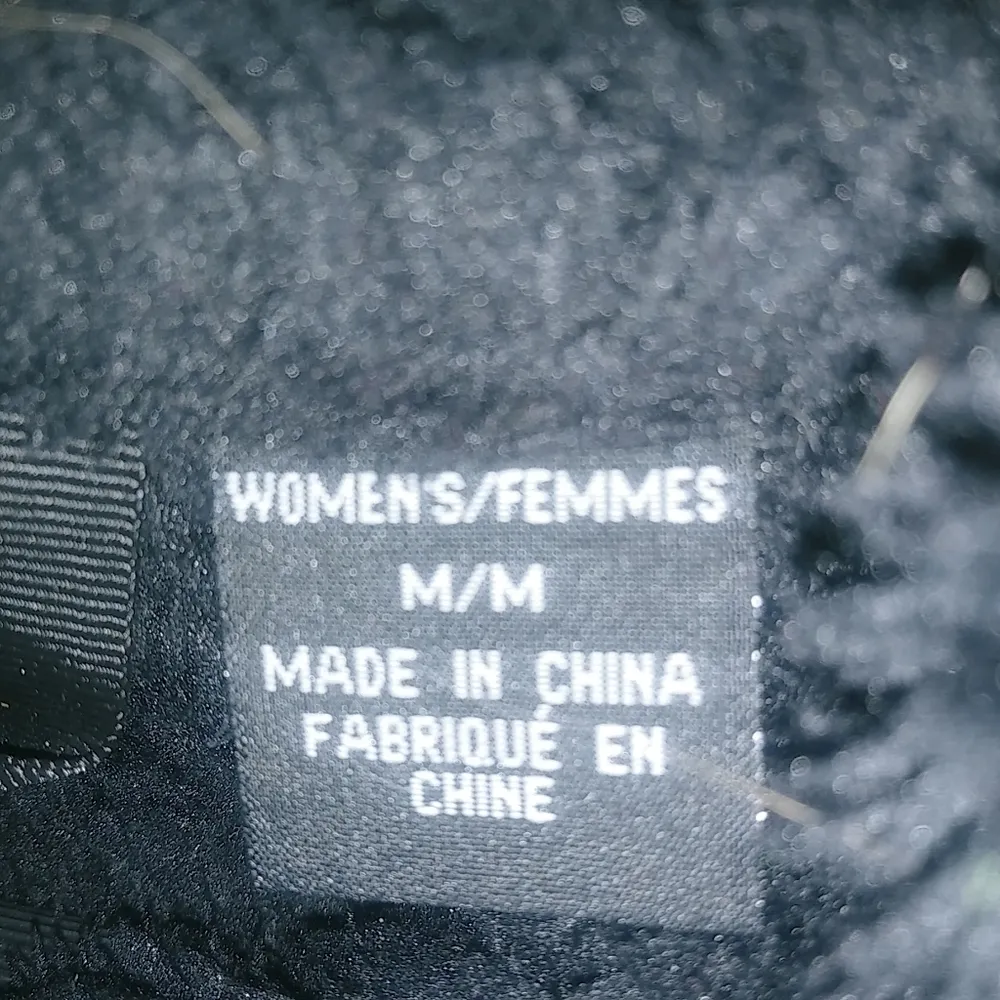 Mountain Hardwear M Teddy Bear Furry Zip Front Lightweight Jacket - Image 9