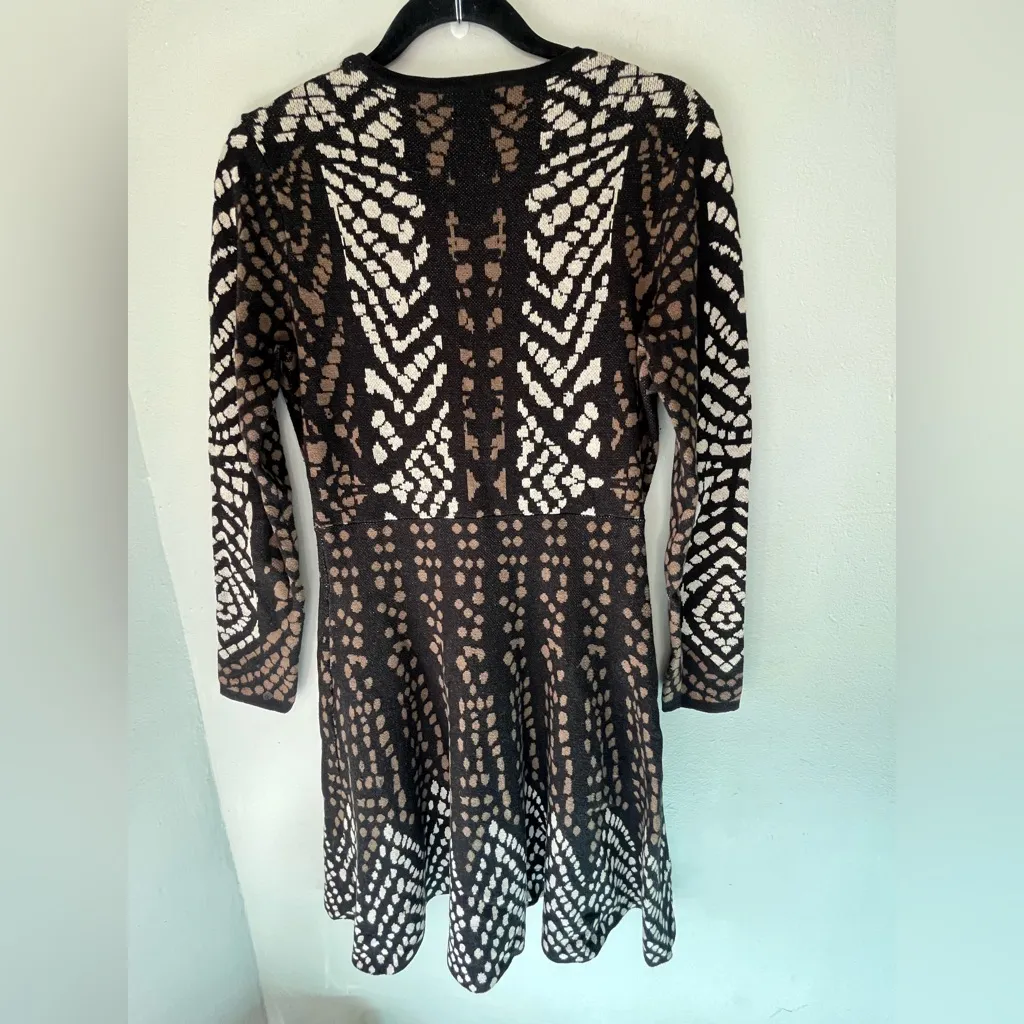 Carmen Marc Valvo Fit & Flare Black Cream Tan Sweater Dress Size Small Petite - Image 2