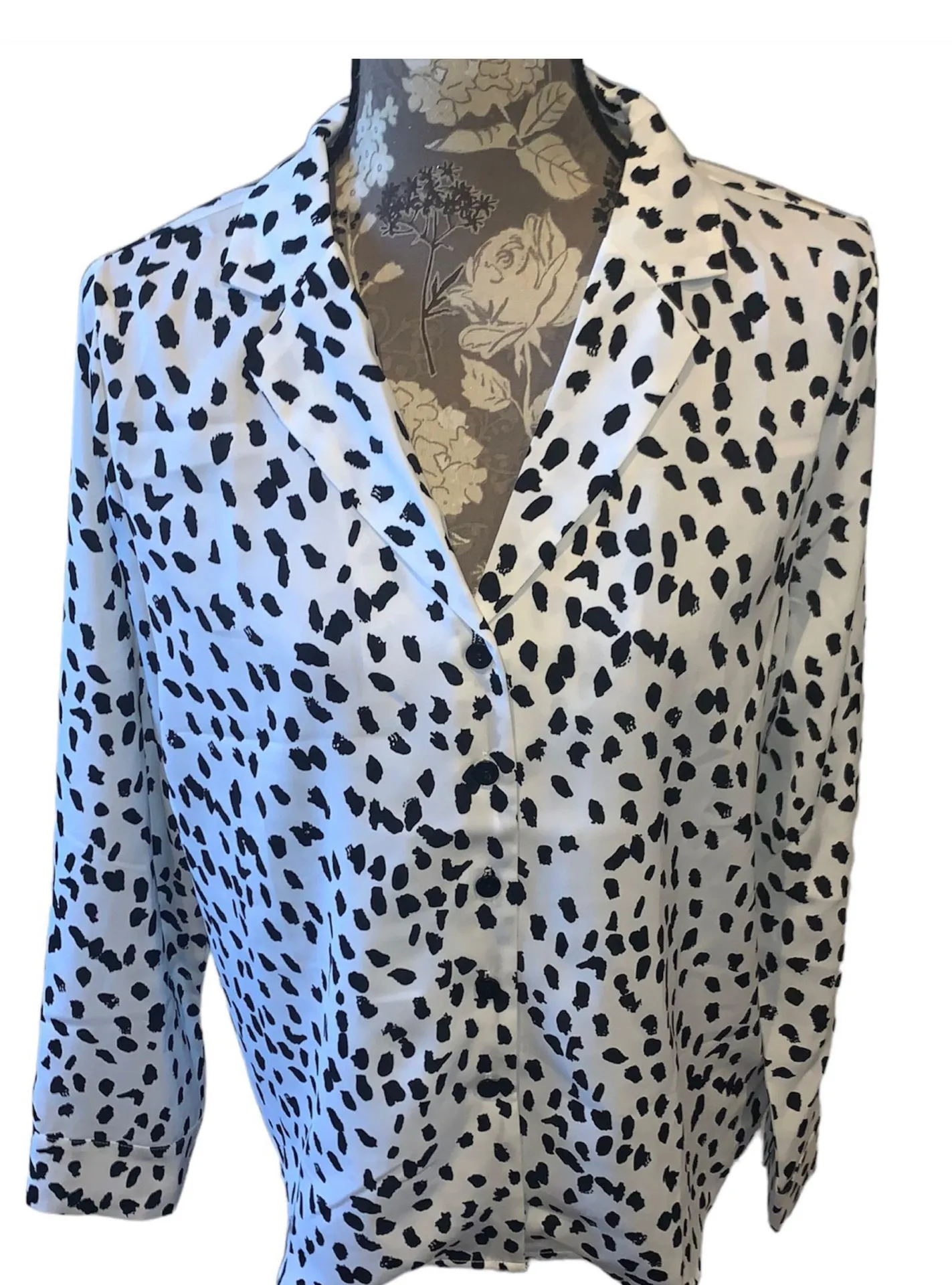 Black & White Spotted Blouse size large - Image 2
