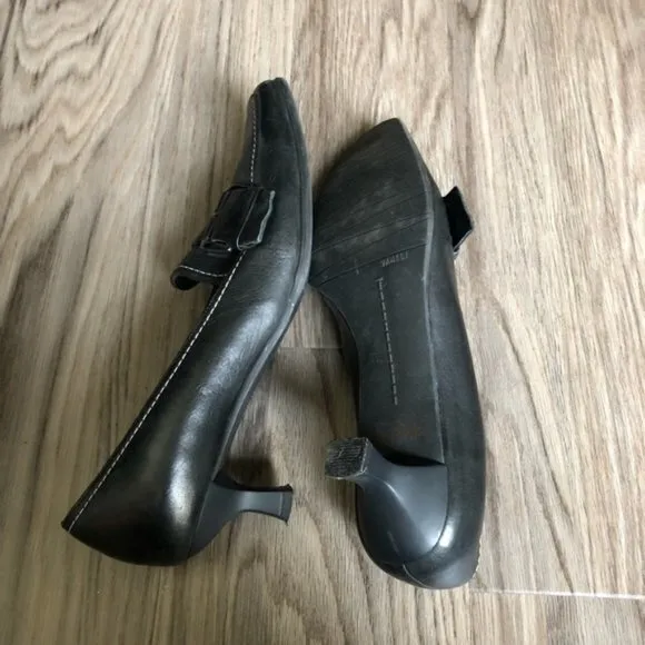 Vaneli leather buckle 2” heel pumps‎ Black Size 7.5 - Image 8