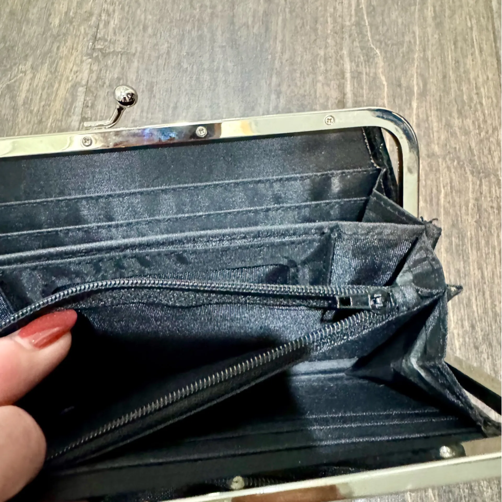 Black Faux Croc Wallet Clasp Frame | Accordion Card Slots | NWOT - Image 10