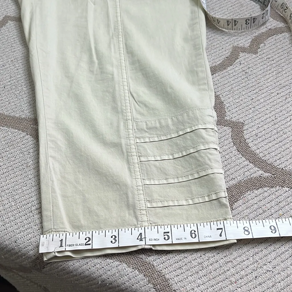 Chico's Zenergy pull on lightweight front pockets cropped pants, size medium - Image 8