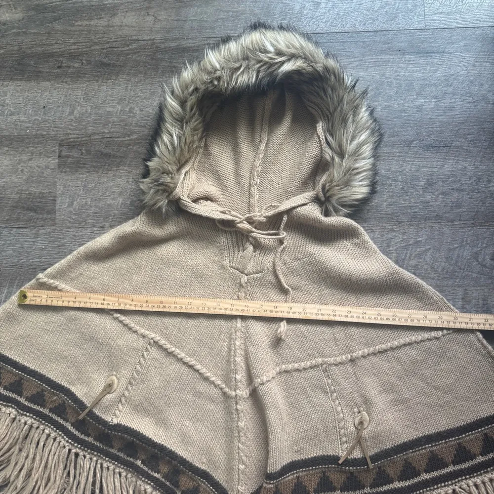 Lauren RL Alpaca Wool Hooded Faux Fur Poncho Sweater Fringe Gray Size undefined - Image 14