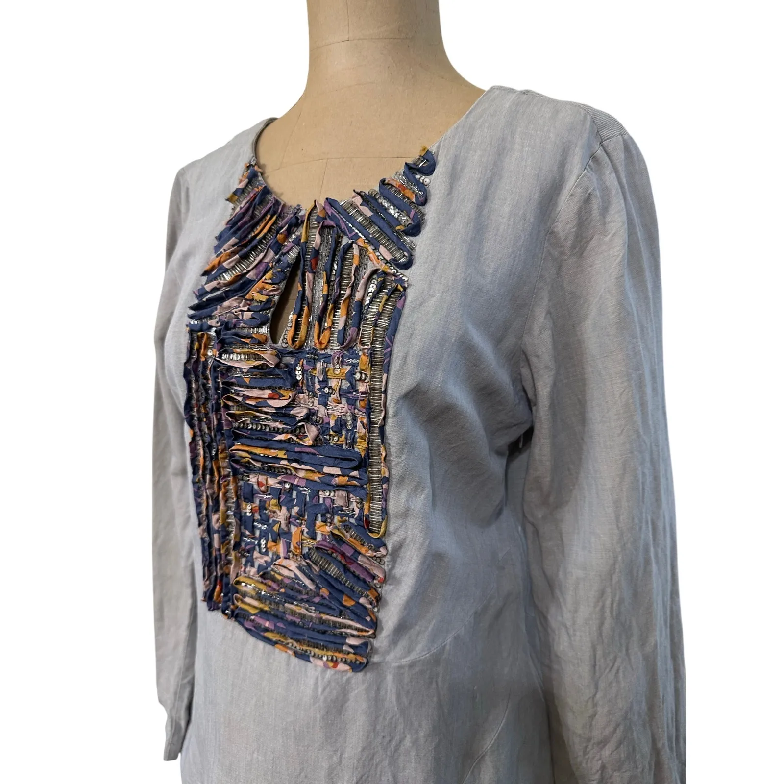 Sachin + Babi Tunic Blouse Long Sleeve Gray Silk Beaded Neckline - Image 5
