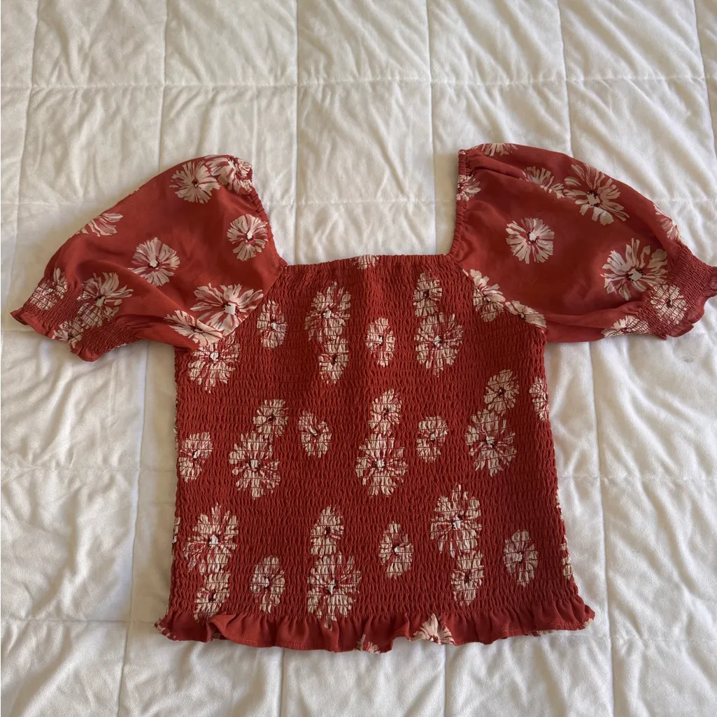 Madewell Rust Floral Smocked Blouse - Image 4