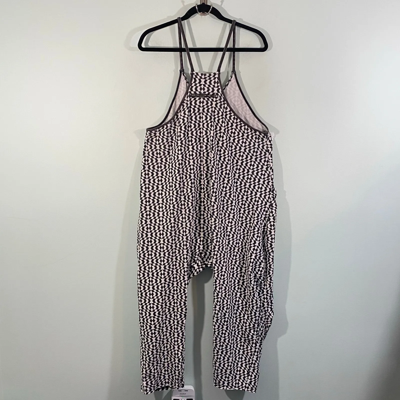 Free People Movement Black & White Geometric Hot Shot Printed One Piece Sz M - Image 8