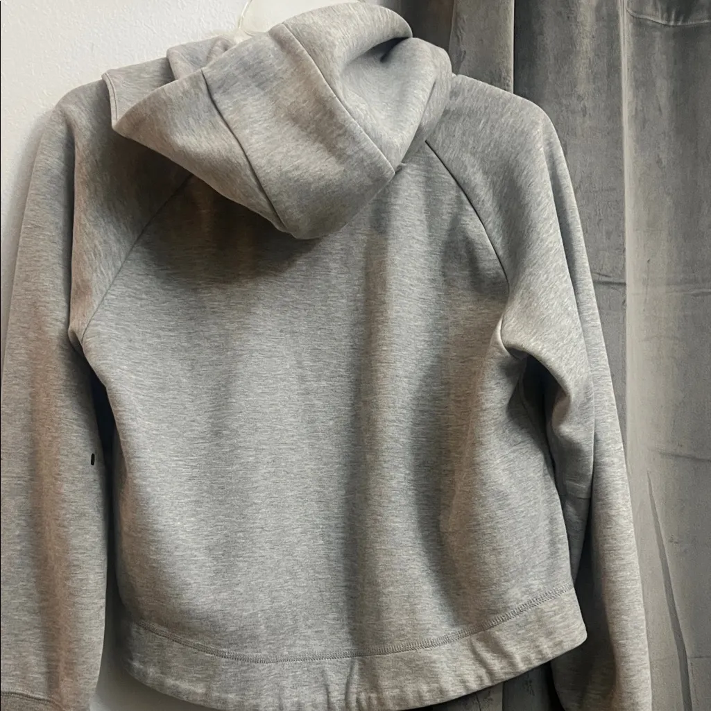 Nike  Women's Light Gray Zip-Up Jacket - Image 9