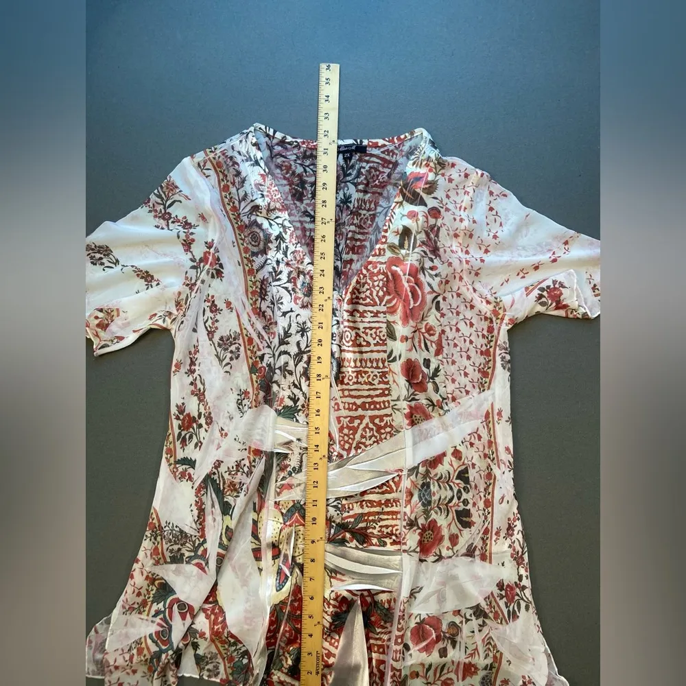 All over print V neck blouse, 2X, short sleeve, great texture, split side seams - Image 7